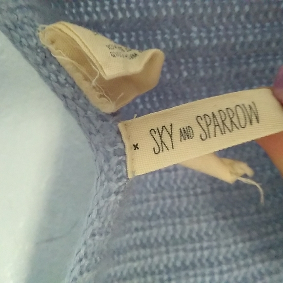 Sky & Sparrow Super Soft Cropped Sweater - Picture 8 of 9